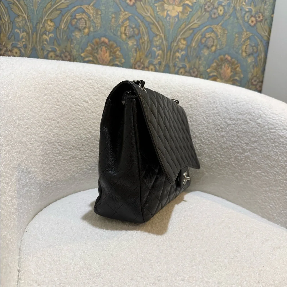 Chanel Black Caviar Maxi Classic Single Flap with Silver Hardware - Picture 8 of 16